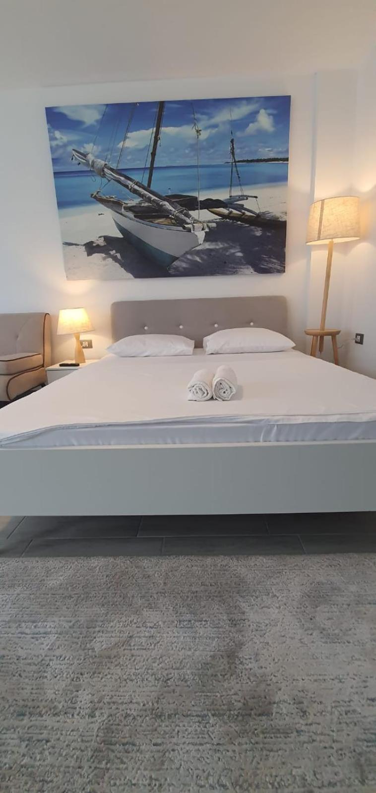 Alezzi Beach Vibe Family Studio With Spa Piscina Interioara Incalzita Sauna Jacuzzi Gym นาโวดาริ ภายนอก รูปภาพ
