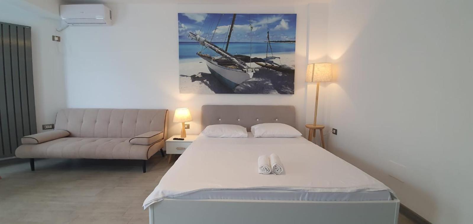 Alezzi Beach Vibe Family Studio With Spa Piscina Interioara Incalzita Sauna Jacuzzi Gym นาโวดาริ ภายนอก รูปภาพ